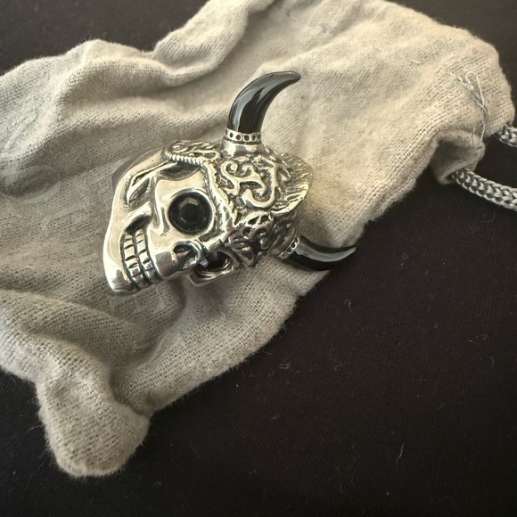 Alexander McQueen Other - Vintage Alexander McQueen Silver Skull Pendant Ring